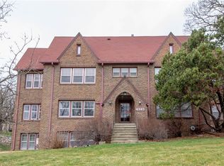 4345 Grand Ave APT 2, Des Moines, IA 50312
