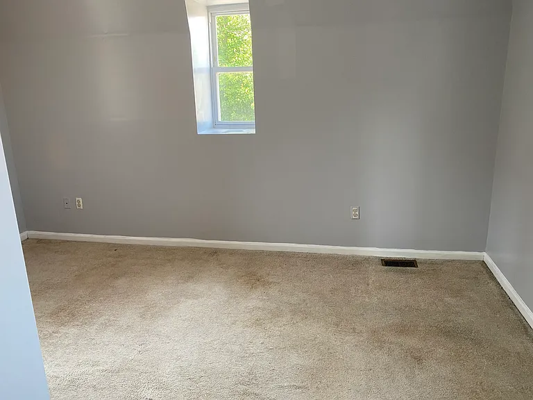 208 Taylor St — Photo 3