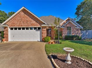 5903 Kesler Dr, Arlington, TX 76017