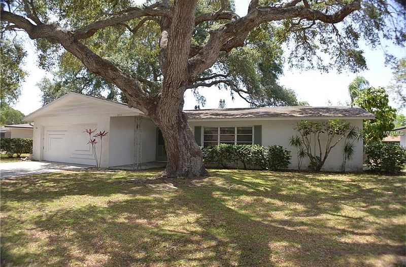 1st image of 2711 Regatta Dr