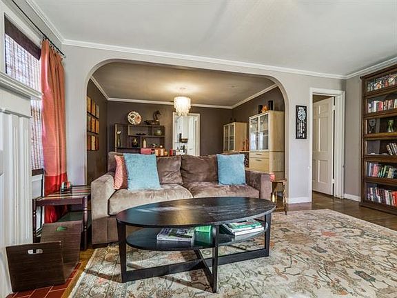 3rd image of 3001 Goldenrod Ave