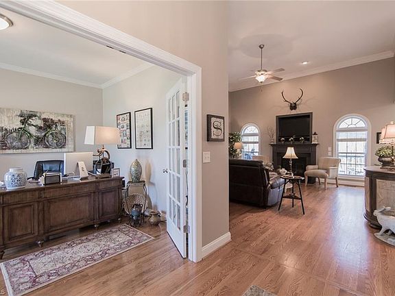 4th image of 110 Breckenridge Dr