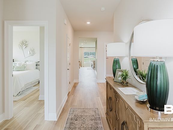 2nd image of 28183 Autumn Lakes Cir
