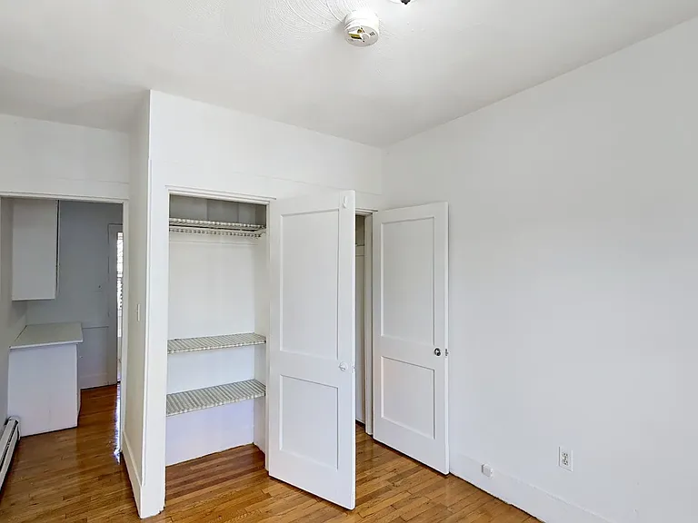148 5th St #6 — Photo 11