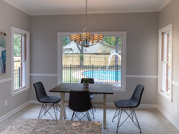3rd image of 7934 Woodchase Dr