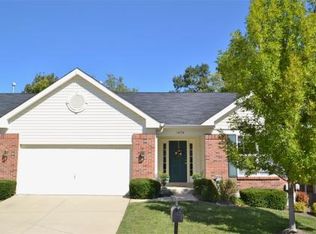 1474 Villas Estates Dr, Fenton, MO 63026