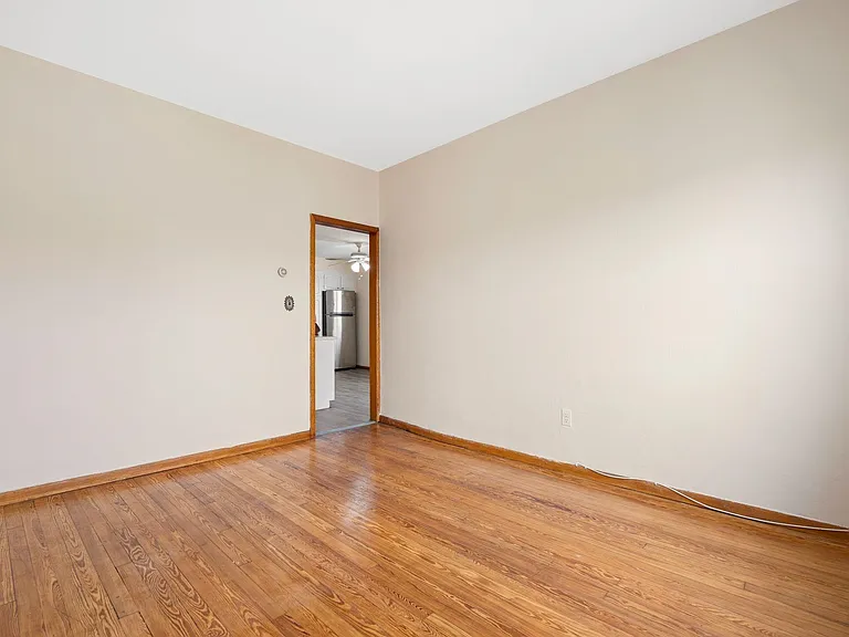 39 W 51st St #3 — Photo 10