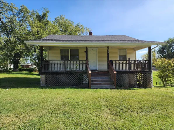 9829 Olympia St, Belleville, IL 62223