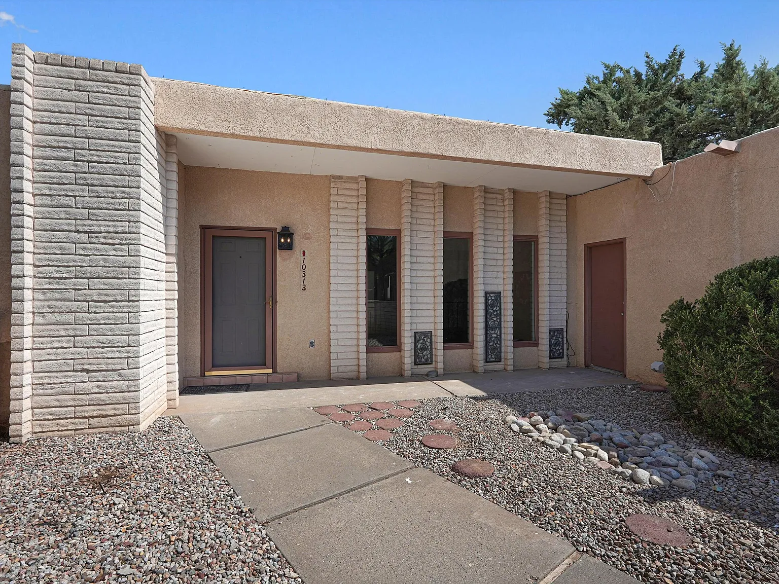 4 bed, 2475 sqft, $3,000 — Photo 4