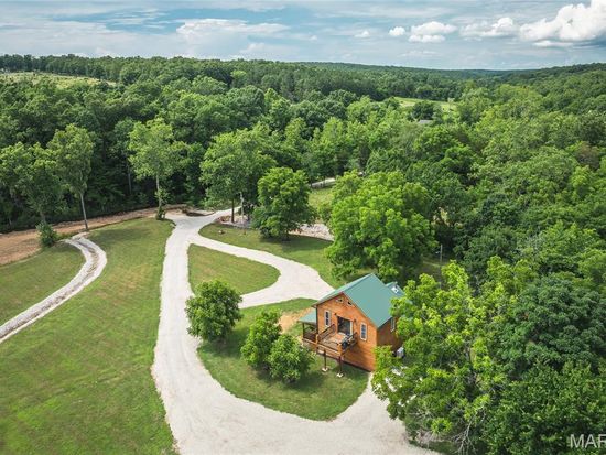584 Highway V, Steelville, MO 65565