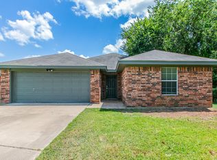 105 Apple Ln, Waco, TX 76704