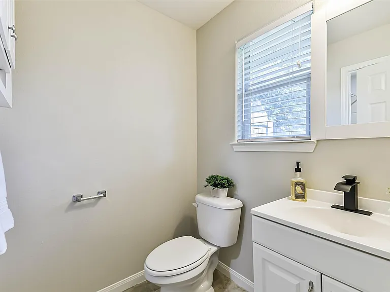 1799 League Line Rd #6 — Photo 20