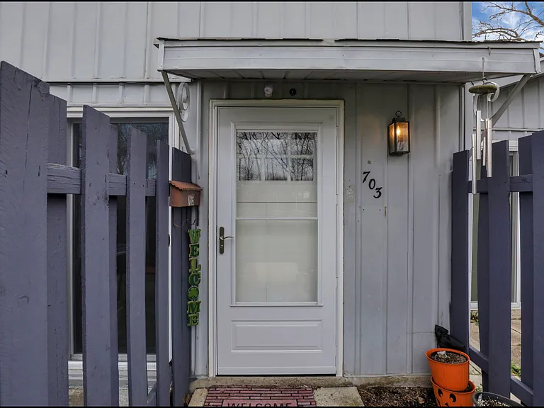 703 Cherry Hollow Rd — Photo 1