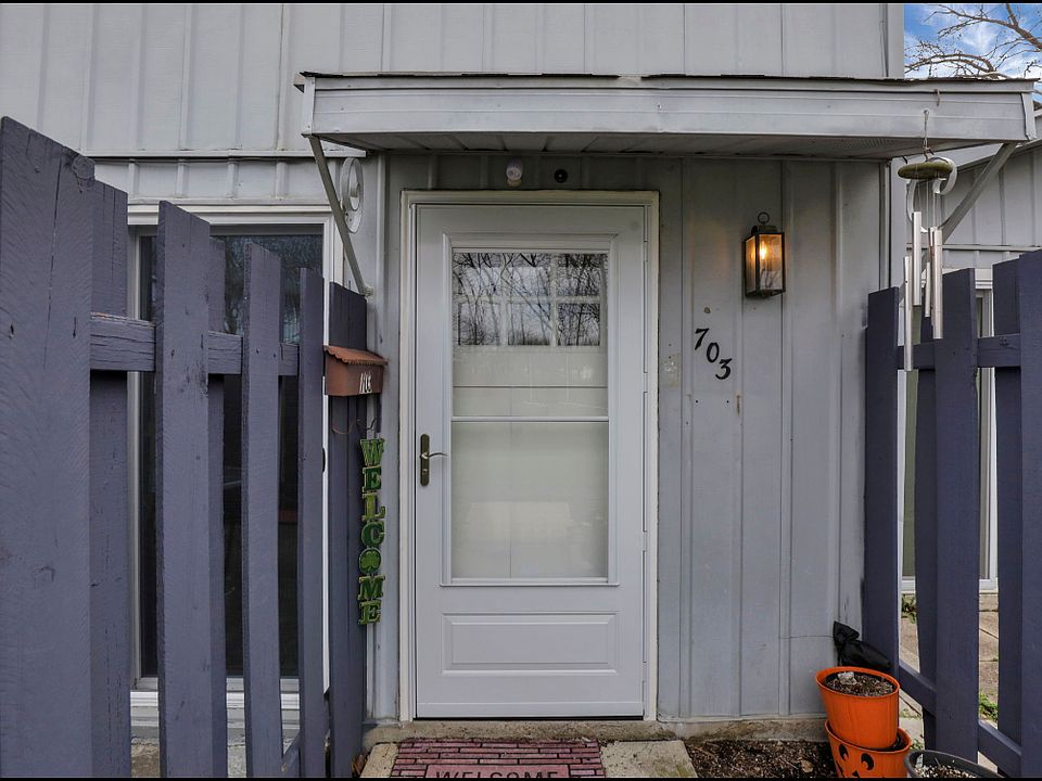 1st image of 703 Cherry Hollow Rd