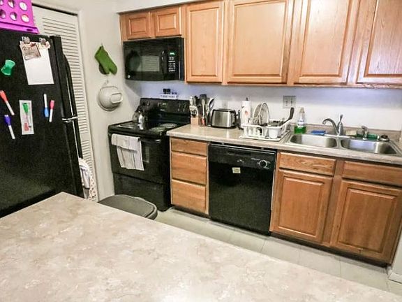 3rd image of 214 W Wood St #Only