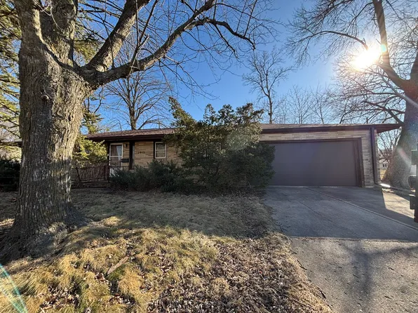 1915 Bel Air Dr, Ames, IA 50010