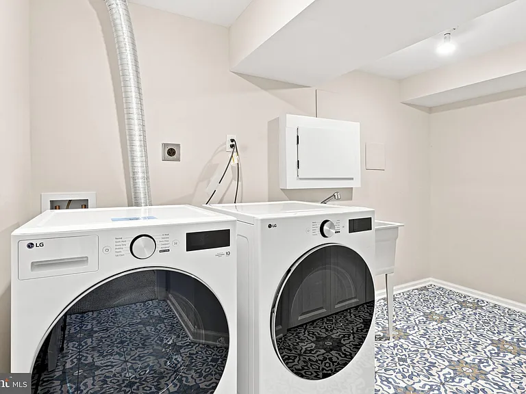 11414 Bronzedale Dr — Photo 44