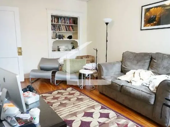 518 Cambridge St, Allston, MA