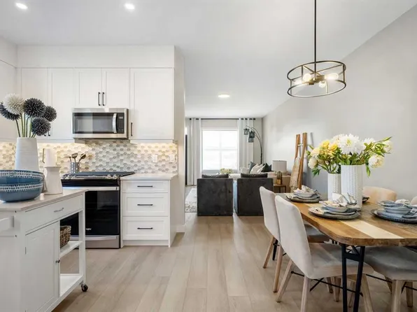 8466 S Homestead Ave NE, Calgary, AB T3J 5V3