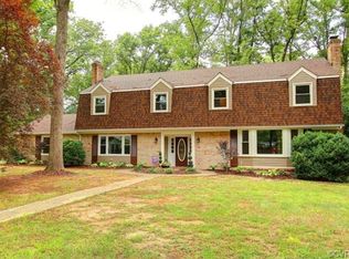 2711 Cherrytree Ln, North Chesterfield, VA 23235