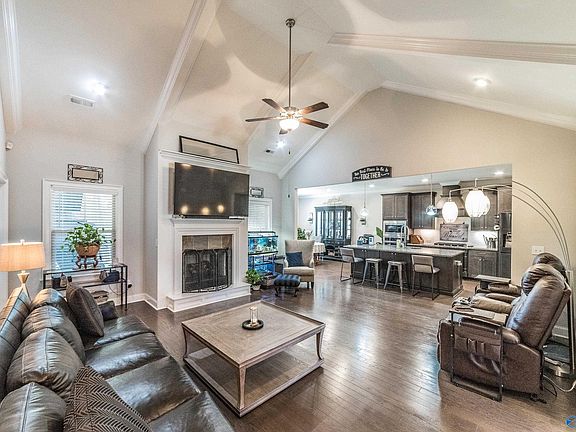 3rd image of 109 Bartram Way