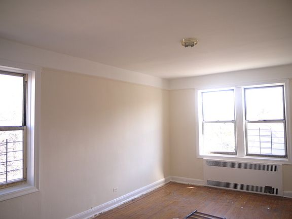 4th image of 580 E 17th St APT 4F