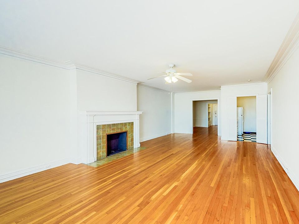 1st image of 420 E Armour Blvd #4