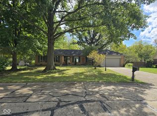 1271 Woodcreek Dr, Greenwood, IN 46142