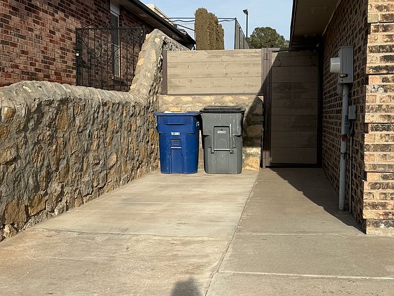 5th image of 1308 James Kelley Dr