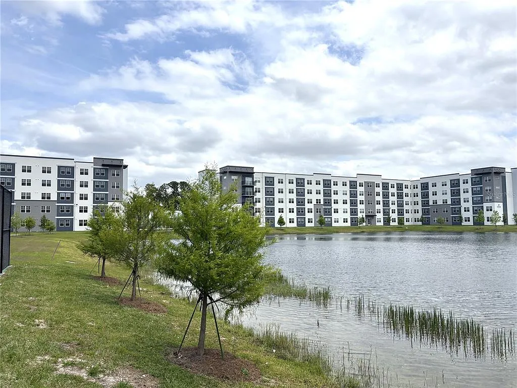 1 bed, 1.0 bath, 750 sqft, $1,490 — Photo 3
