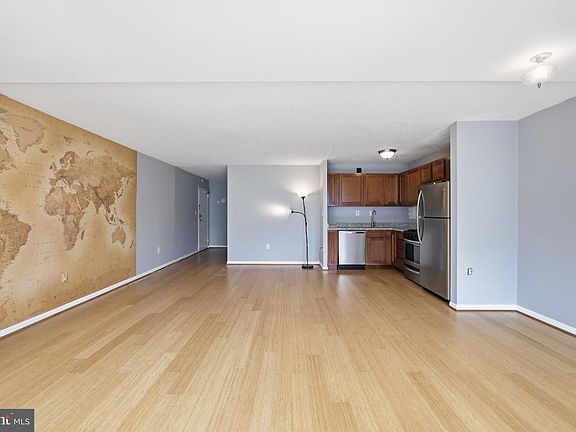 5th image of 522 21st St NW APT 608