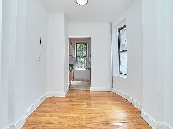 4th image of 360 W 127th St #1F