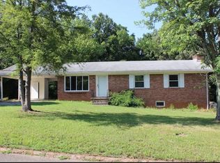 3301 NE Chantilly Dr, Knoxville, TN 37917