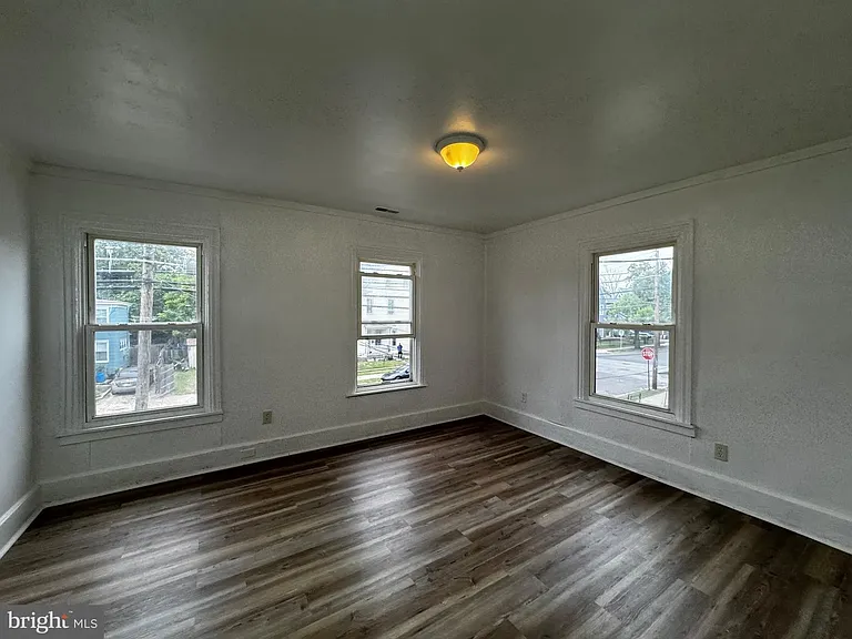323 E Vine St #2 — Photo 7
