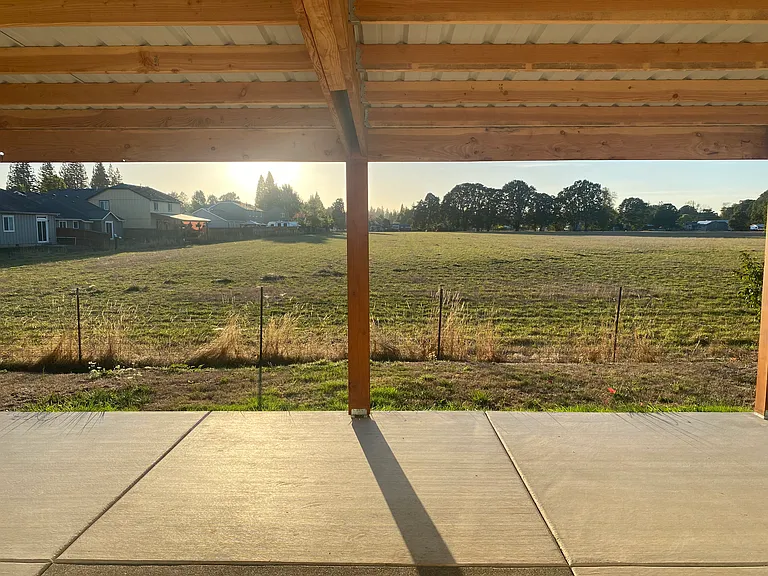 836 Fairmont Dr NE — Photo 34