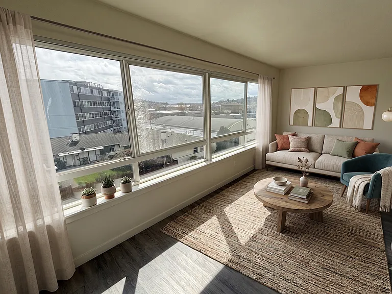 Russell/Central Park in the Heart of Ballard — Photo 127