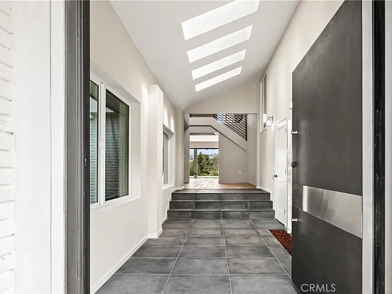 19660 Valdez Dr — Photo 36