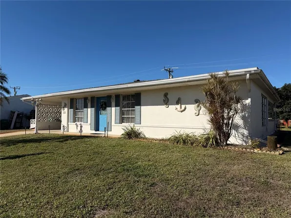 330 Lasayette Dr NE, Pt Charlotte, FL 33952