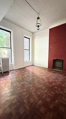 Rented by Voro New York | media 8