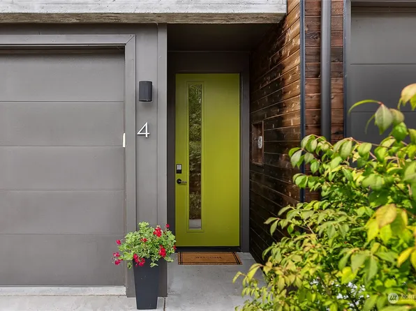 203 Madrona Way NE #4F, Bainbridge Island, WA 98110