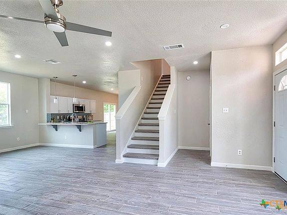 2nd image of 801 Margaret Lee St