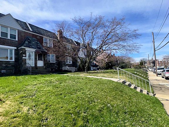 4th image of 240 Le Carra Dr