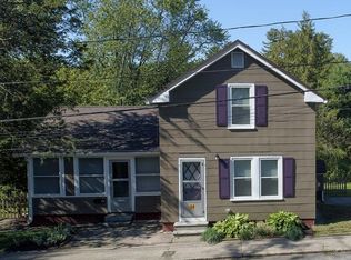 14 Water Ln, Easthampton, MA 01027