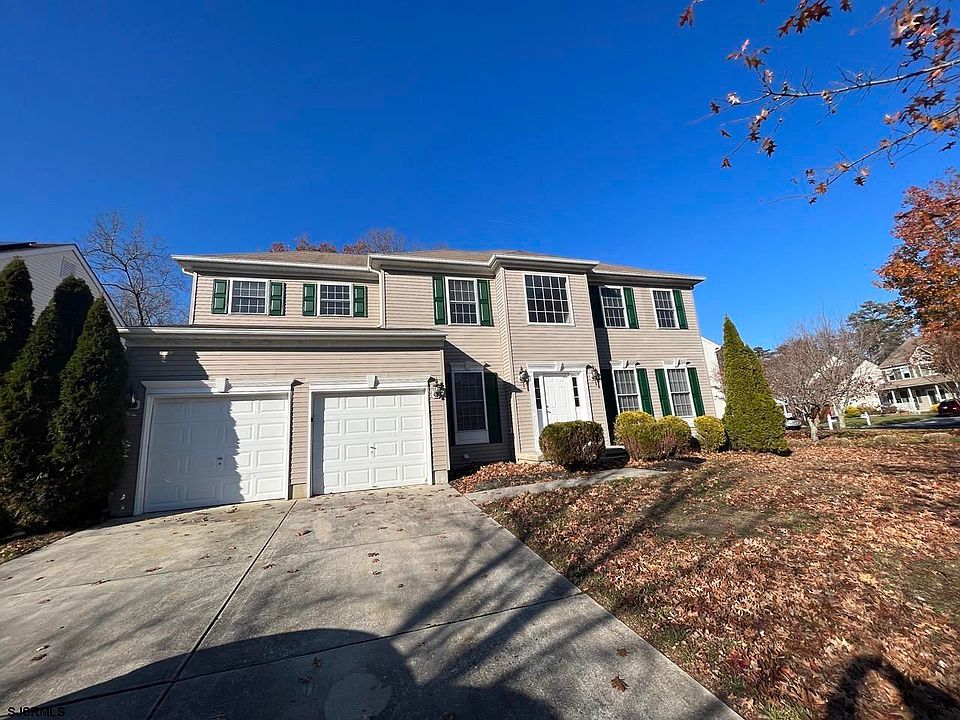 1st image of 62 Chancellor Park Dr