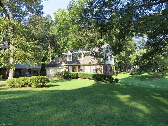 4th image of 260 Sattlewood Dr