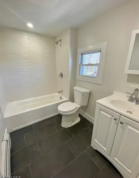 323 Rutherford Ave #4 — Photo 5