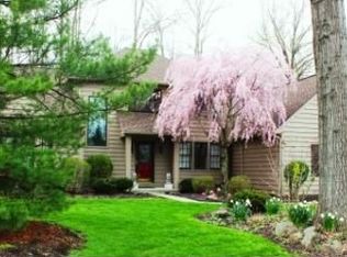 464 Long Pointe Dr, Avon Lake, OH 44012