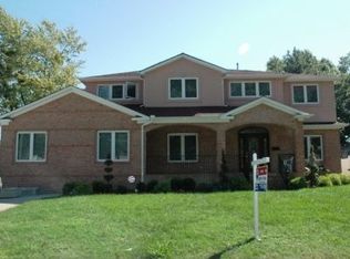 19 Azalea Dr, Hampton, VA 23669