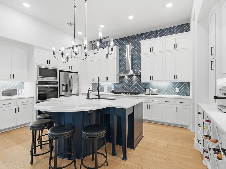 2630 Starwood Dr — Photo 10