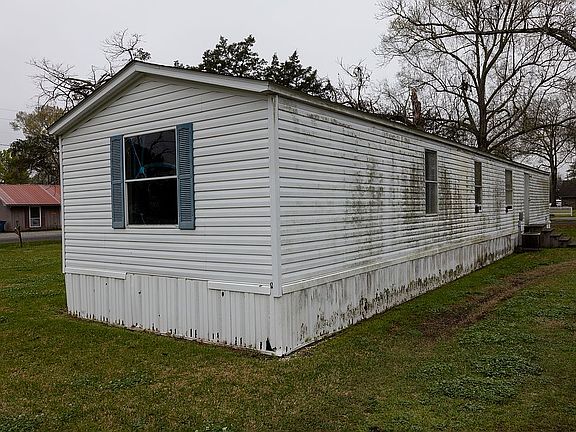 2nd image of 18175 Willow St